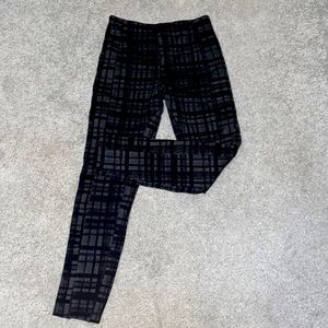 Lysse Luxury Leggings - Black and Grey Plaid